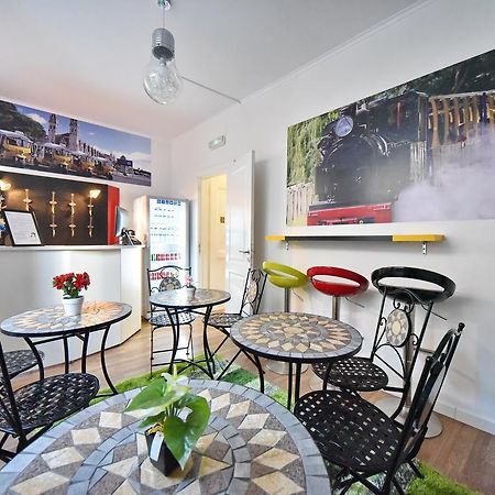 Train Lisbon Hostel Екстериор снимка