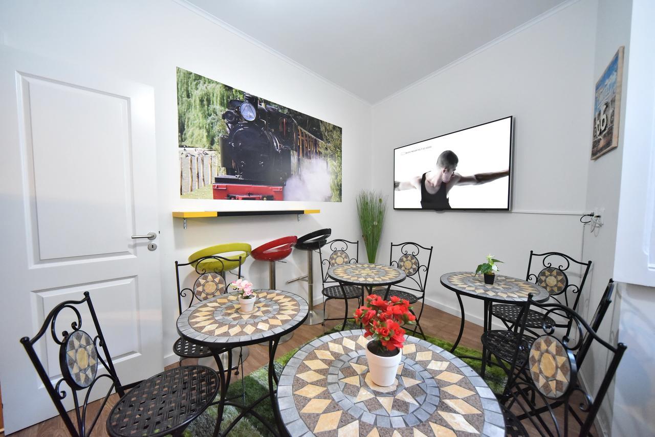 Train Lisbon Hostel Екстериор снимка