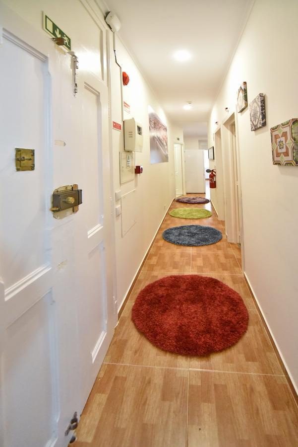 Train Lisbon Hostel Екстериор снимка